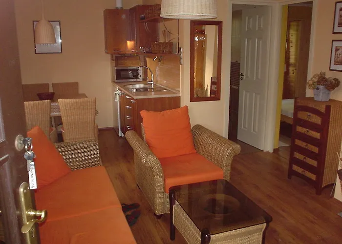 Διαμέρισμα Oeroekzoeld Balatonfenyves